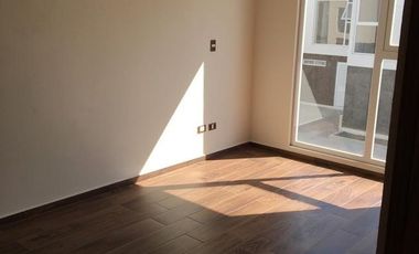 Casa en Venta en Metepec, San Jorge Pueblo Nuevo. 3 Habitaciones, 2.5 Baños, 2 estacionamientos. 200m2