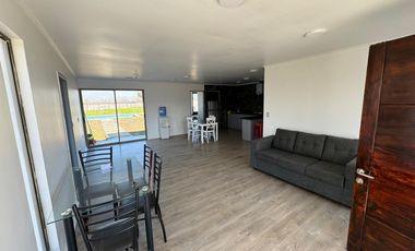 Parcela con casa estilo mediterránea