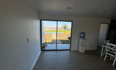 Parcela con casa estilo mediterránea