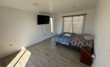 Parcela con casa estilo mediterránea