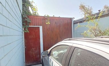 Dos casas se venden en Recoleta cerca del Metro Zapadores