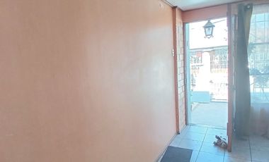 Dos casas se venden en Recoleta cerca del Metro Zapadores
