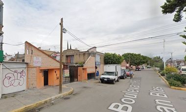 Excelente casa en Remante Bancario ¡¡¡Imagine duplicar su inversión a corto plazo!!!
