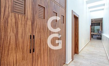 Casa en Venta en Cancún en Residencial Campestre con Alberca y Cava de Vinos
