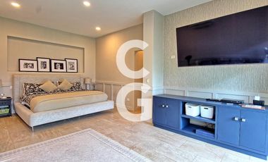 Casa en Venta en Cancún en Residencial Campestre con Alberca y Cava de Vinos