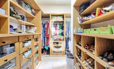 Casa en Venta en Cancún en Residencial Campestre con Alberca y Cava de Vinos