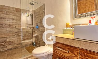 Casa en Venta en Cancún en Residencial Campestre con Alberca y Cava de Vinos