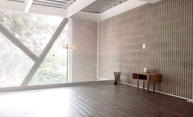 Precioso loft con recamara master de doble altura
