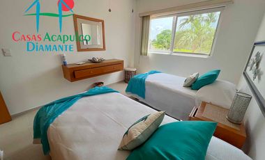 Casa con terraza con salida al jardín y áreas comunes. Incluye sistema de agua potable en toda la casa 100% purificada