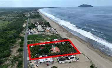 Preciosa Finca en Venta frente al mar Playa Blanca, Zihuatanejo, Gro.