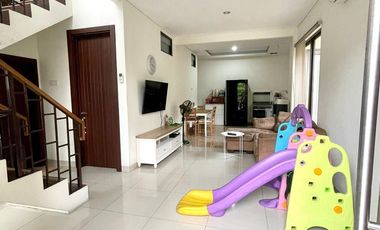 DIJUAL CEPAT Rumah/Sewa Komplek Taman Simpruk Bagus dan Nyaman
