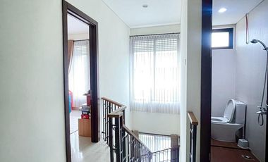 DIJUAL CEPAT Rumah/Sewa Komplek Taman Simpruk Bagus dan Nyaman