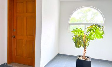 IMPECABLE DEPTO., ACTUALMENTE RENTADO, 4R, 3B, 2A, UBICACIÓN, ÁREAS COMUNES, CANCHA DE PADEL, JARDINES, VIGILANCIA, ETC. IDEAL PARA RECIBIR RENTAS