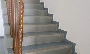 IMPECABLE DEPTO., ACTUALMENTE RENTADO, 4R, 3B, 2A, UBICACIÓN, ÁREAS COMUNES, CANCHA DE PADEL, JARDINES, VIGILANCIA, ETC. IDEAL PARA RECIBIR RENTAS