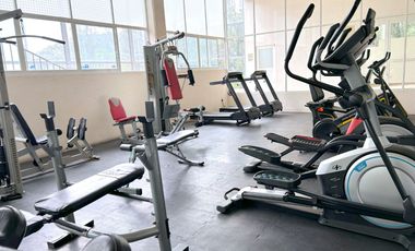 IMPECABLE DEPTO., ACTUALMENTE RENTADO, 4R, 3B, 2A, UBICACIÓN, ÁREAS COMUNES, CANCHA DE PADEL, JARDINES, VIGILANCIA, ETC. IDEAL PARA RECIBIR RENTAS