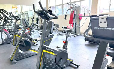 IMPECABLE DEPTO., ACTUALMENTE RENTADO, 4R, 3B, 2A, UBICACIÓN, ÁREAS COMUNES, CANCHA DE PADEL, JARDINES, VIGILANCIA, ETC. IDEAL PARA RECIBIR RENTAS