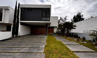 Casa en Venta $11,900,000.00 Fracc. Diana Natura Residencial por Carr. Nogales