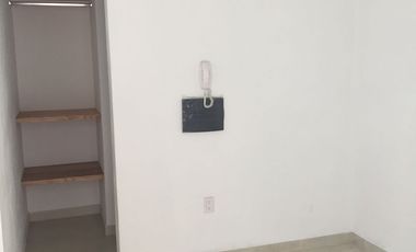 Renta Moderna Casa en Privada en Los Encinos Juriquilla