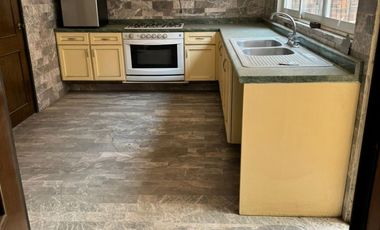 CASA EN VENTA EN TOLUCA DE UN PISO ( RESIDENCIA)