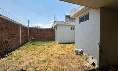 CASA EN VENTA EN TOLUCA DE UN PISO ( RESIDENCIA)