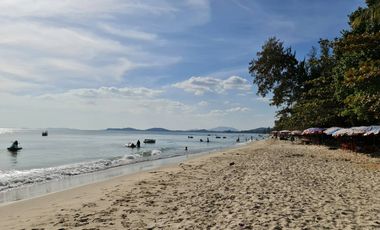 A Modern Designed 3 Bed House for Rent 1 Minute Walk Distance to Mae Phim Beach