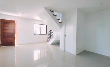 FOR SALE STUNNING MODERN 3 STOREY TRIPLEX HOUSE IN KATARUNGAN VILLAGE
