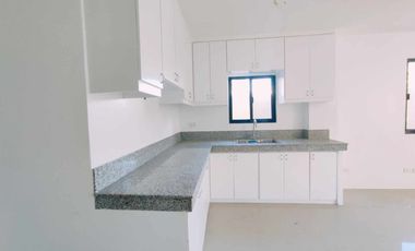 FOR SALE STUNNING MODERN 3 STOREY TRIPLEX HOUSE IN KATARUNGAN VILLAGE