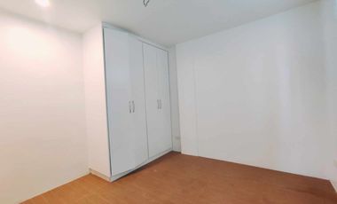 FOR SALE STUNNING MODERN 3 STOREY TRIPLEX HOUSE IN KATARUNGAN VILLAGE