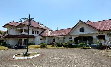 Rumah Mewah Terluas di Perumahan Merapi View
