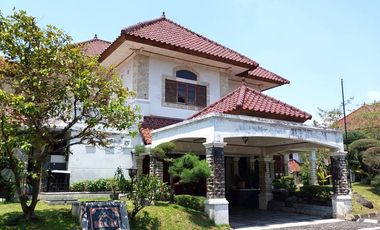 Rumah Mewah Terluas di Perumahan Merapi View