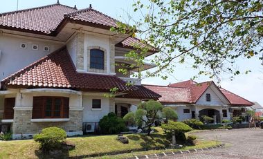 Rumah Mewah Terluas di Perumahan Merapi View