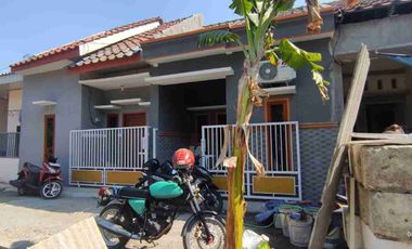 Jual Rumah Murah
Masangan Kulon Sukodono
Sidoarjo

Luas 36m2 ( 4x9 )
Full Bangunan
KT 2 KM 1
Row jln 2m
Pick Up Masuk Press
PLN 900
Air sumur
Surat Petok D

Harga 185 Juta
Cash Only

Minat