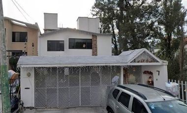 CASA EN COLONIA JARDINES DE SATELITE NAUCALPAN, GRAN OPORTUNIDAD DE INVERSIÓN