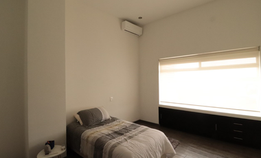 PENTHOUSE EN RENTA AMUEBLADO
