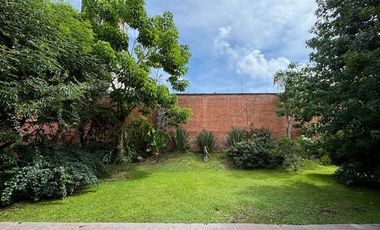 Oportunidad Casa como terreno  Hacienda del Oro 2da sección