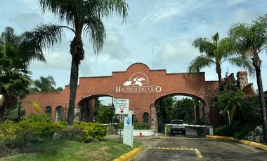 Oportunidad Casa como terreno  Hacienda del Oro 2da sección