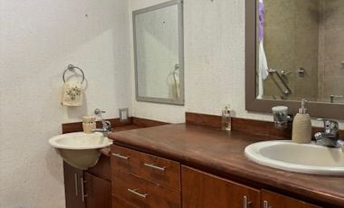Oportunidad Casa como terreno  Hacienda del Oro 2da sección
