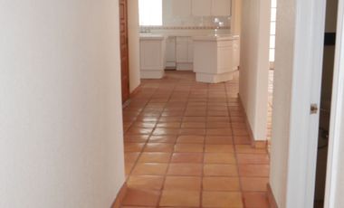 Hermosa Casa Amplia En Zona Tranquila.