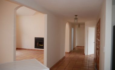 Hermosa Casa Amplia En Zona Tranquila.