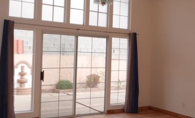 Hermosa Casa Amplia En Zona Tranquila.