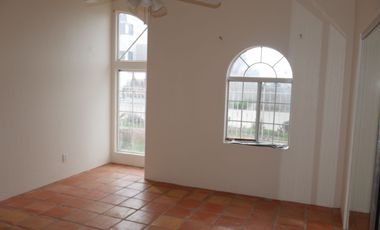 Hermosa Casa Amplia En Zona Tranquila.