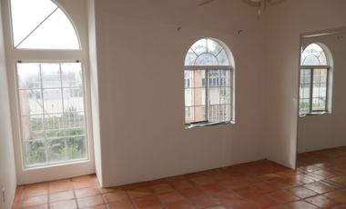 Hermosa Casa Amplia En Zona Tranquila.