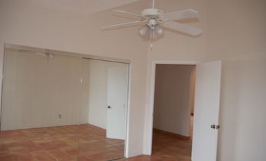 Hermosa Casa Amplia En Zona Tranquila.