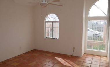 Hermosa Casa Amplia En Zona Tranquila.