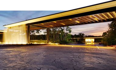 Casa con jardín y alberca privada, en venta, Mayakoba, Playa del Carmen.