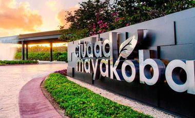 Casa con jardín y alberca privada, en venta, Mayakoba, Playa del Carmen.