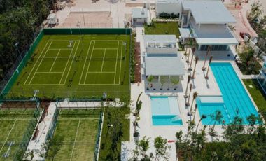 Casa con jardín y alberca privada, en venta, Mayakoba, Playa del Carmen.