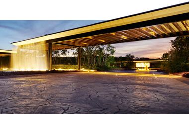 Casa con jardín y alberca privada, en venta, Mayakoba, Playa del Carmen.