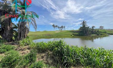 Hermosa casa con alberca privada y vista al campo de golf Tres Vidas