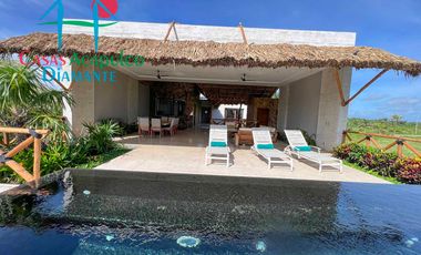 Hermosa casa con alberca privada y vista al campo de golf Tres Vidas